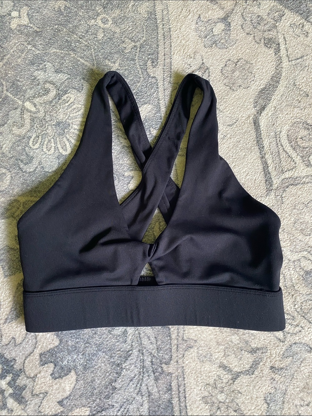 Fabletics Oasis Twist Sports Bra